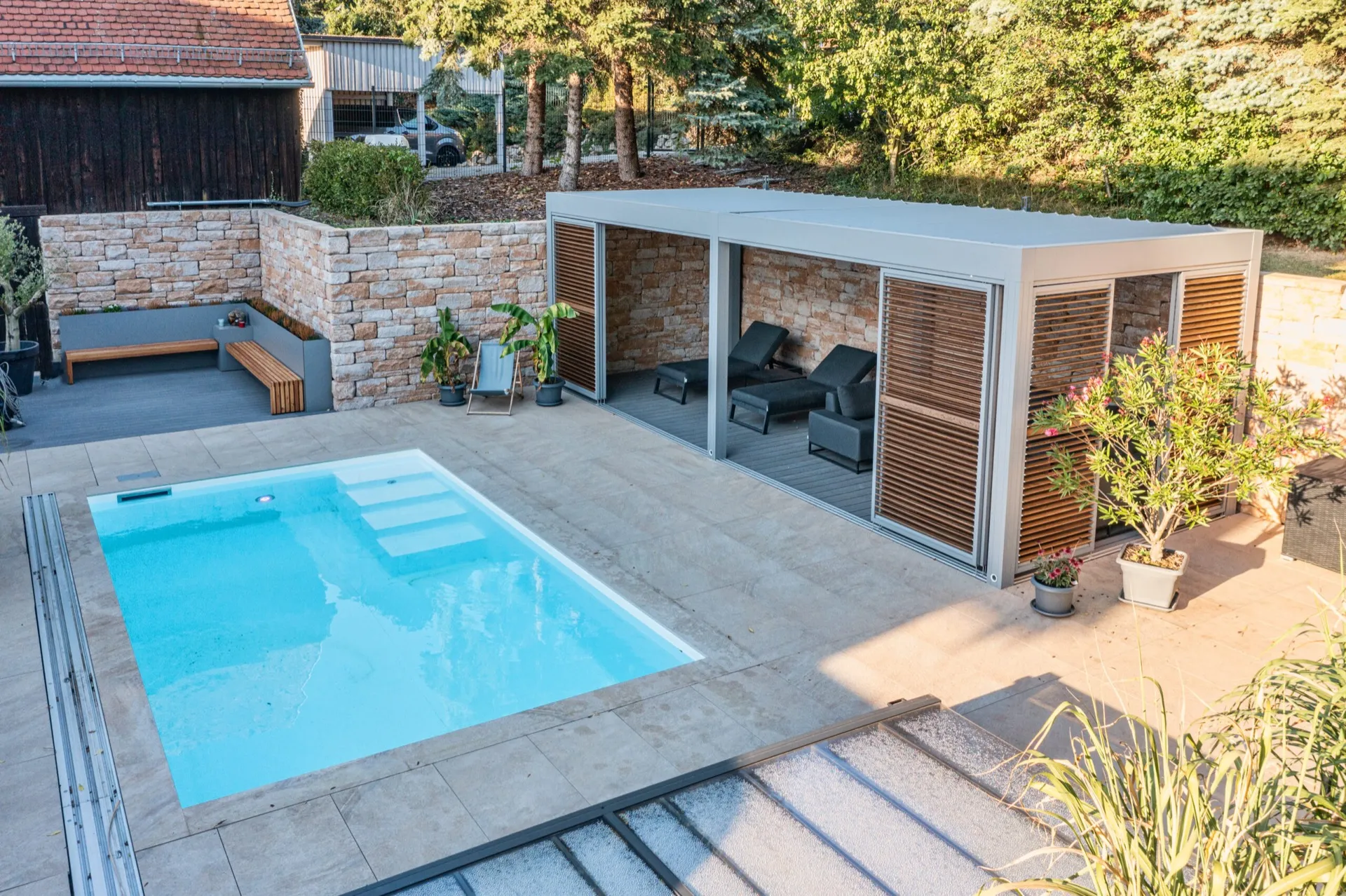 Terrassenüberdachung mit Holz-Lamellen in Zwickau – Bild 2