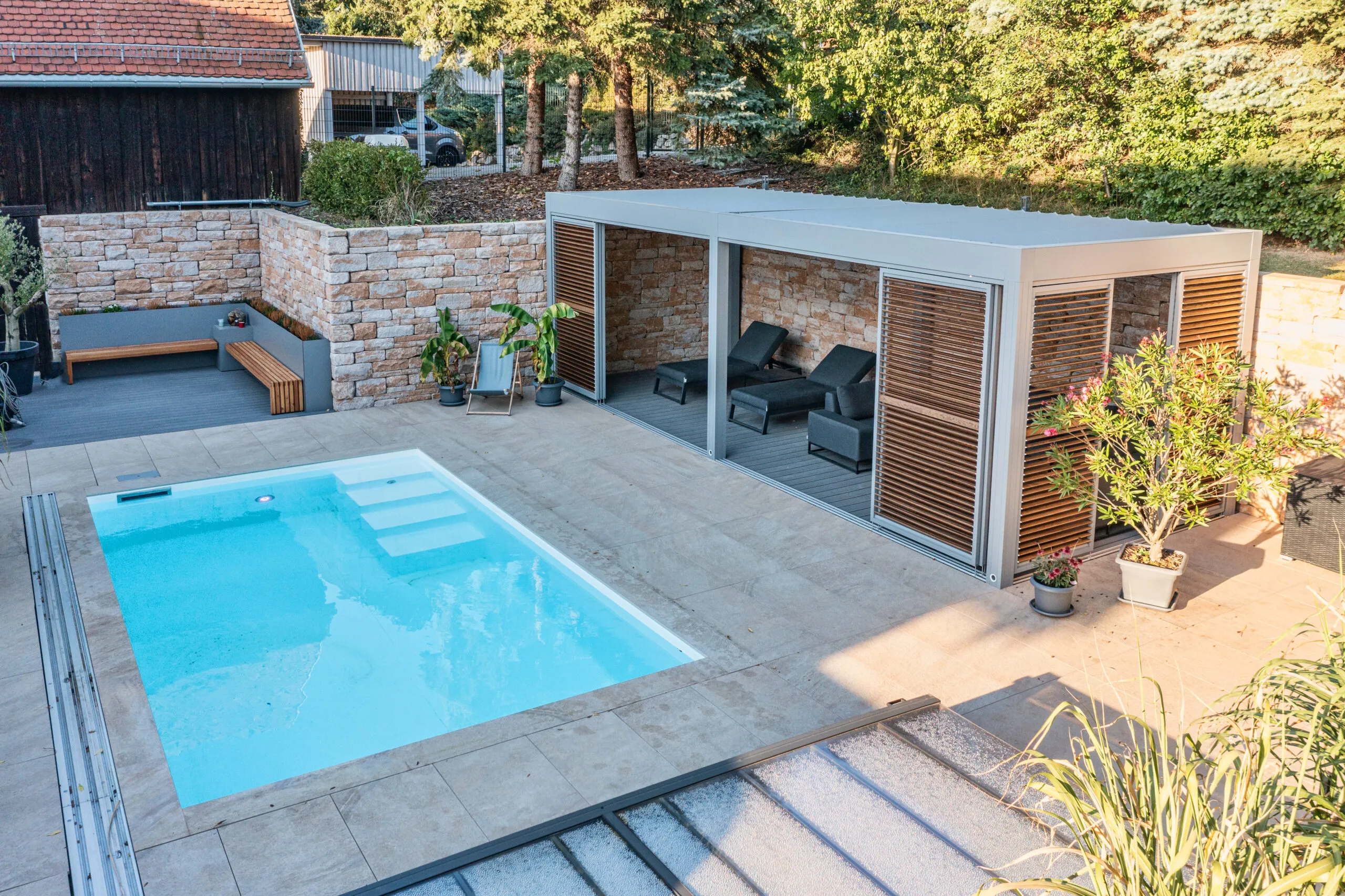 Terrassenüberdachung mit Holz-Lamellen in Zwickau – Bild 2