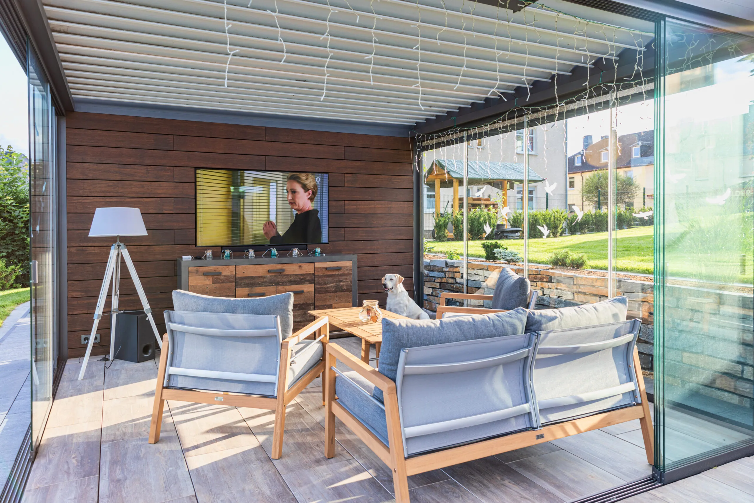 Freistehende Pergola mit Glas- und ZIP-Systemen in Stollberg – Bild 3