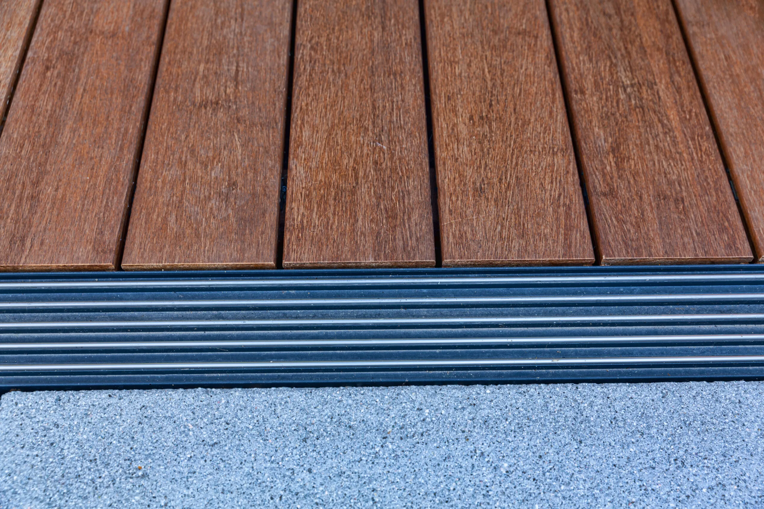 Design-Terrassenüberdachung mit Glas, Licht & Entertainment in Chemnitz – Bild 6
